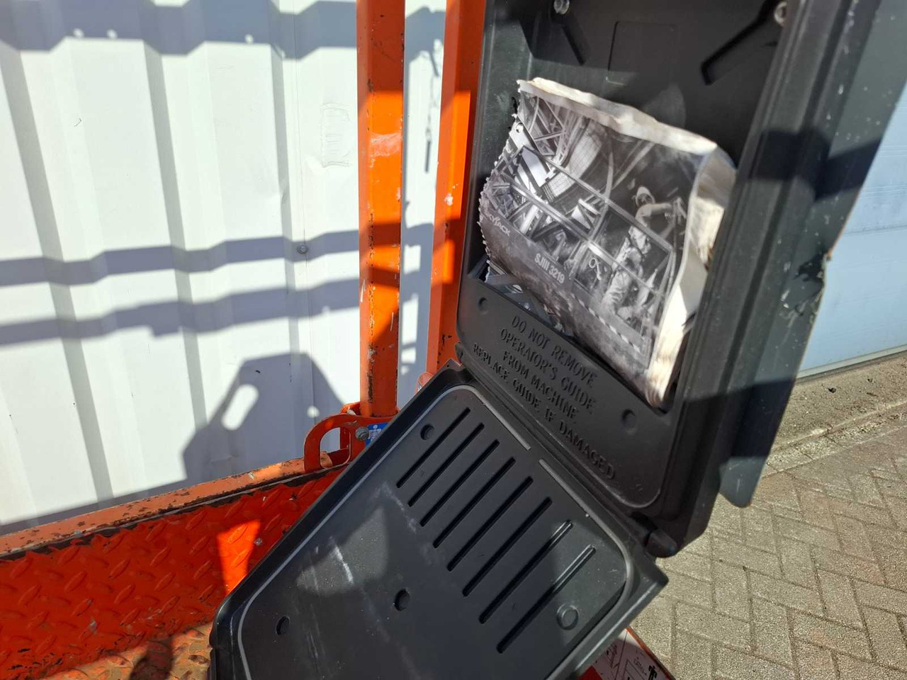 Dvižna ploščad Skyjack SJ 3220: slika 13