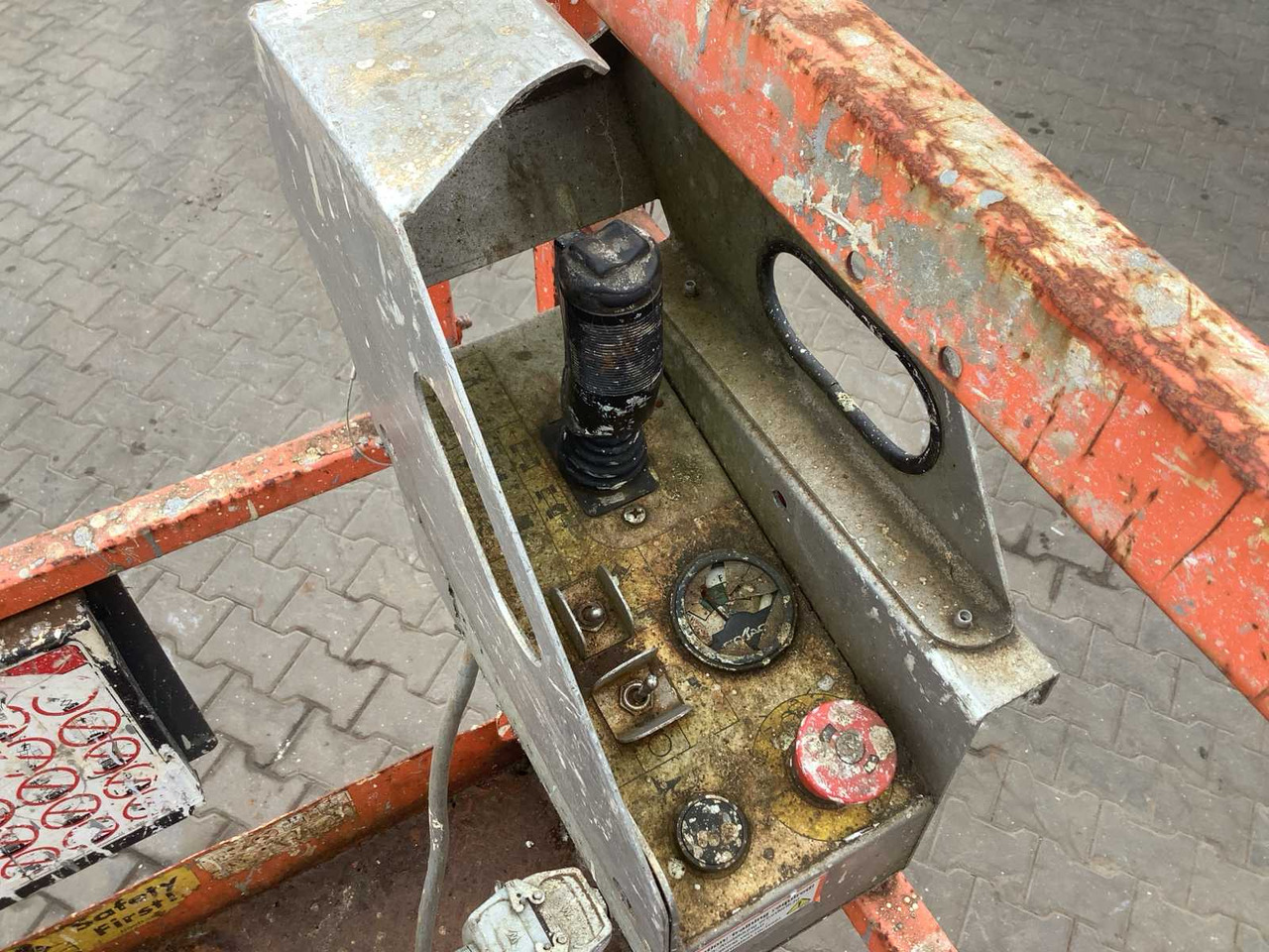 Dvižna ploščad Skyjack SJ III 3219: slika 7