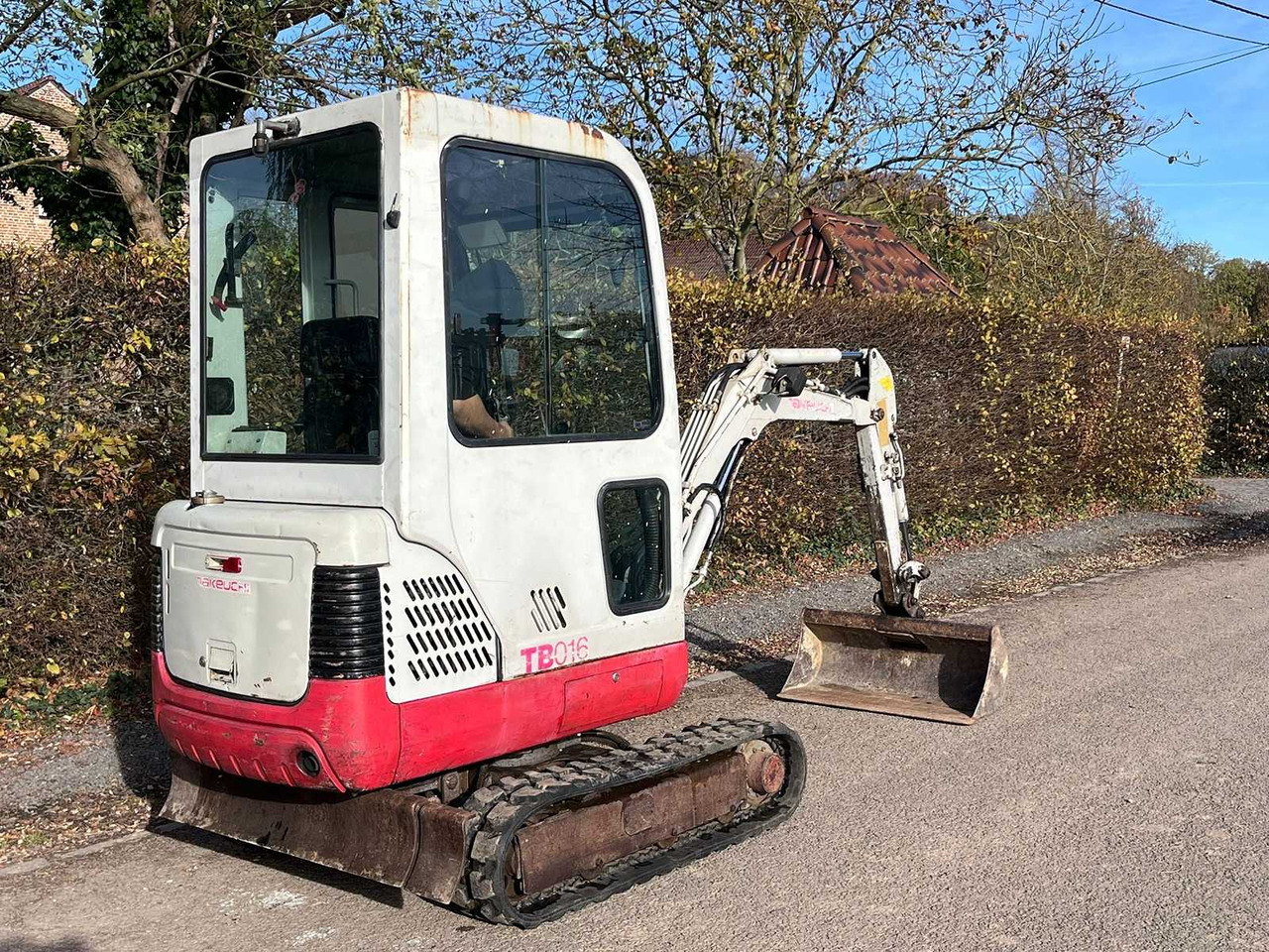 TAKEUCHI TB016 MINI EXCAVATOR - Mini bager: slika 2 TAKEUCHI TB016 MINI EXCAVATOR - Mini bager: slika 2