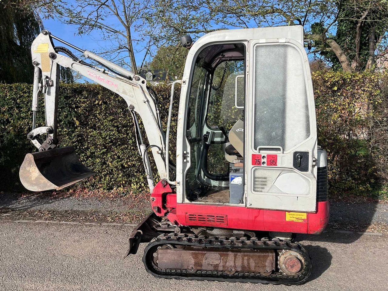 TAKEUCHI TB016 MINI EXCAVATOR - Mini bager: slika 5 TAKEUCHI TB016 MINI EXCAVATOR - Mini bager: slika 5
