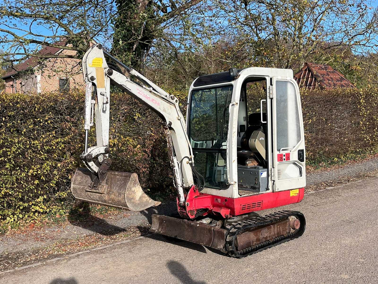 TAKEUCHI TB016 MINI EXCAVATOR - Mini bager: slika 3 TAKEUCHI TB016 MINI EXCAVATOR - Mini bager: slika 3