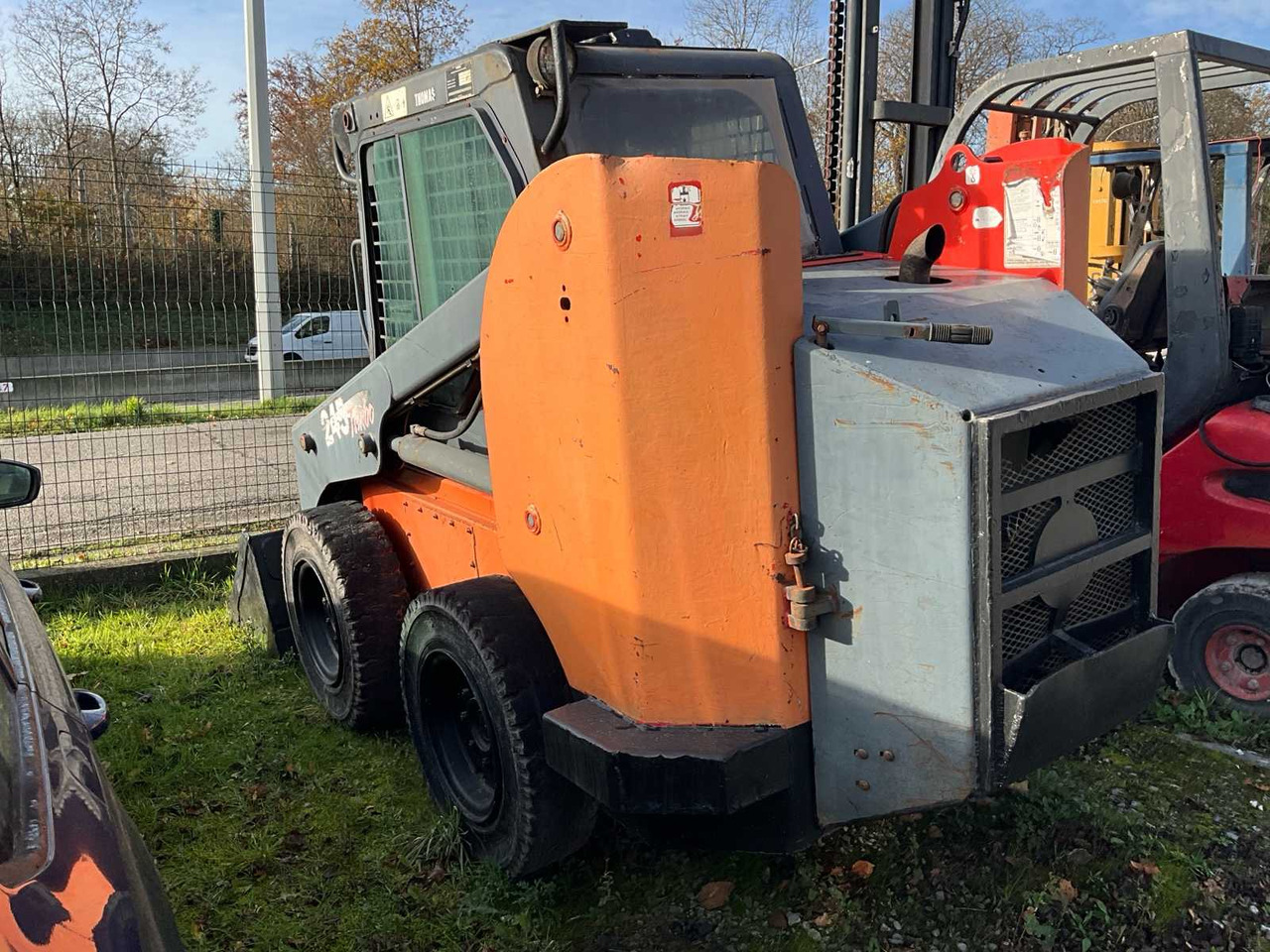 THOMAS 245 TURBO SKID STEER LOADER - Kompaktni nakladalnik na gosenicah: slika 4 THOMAS 245 TURBO SKID STEER LOADER - Kompaktni nakladalnik na gosenicah: slika 4