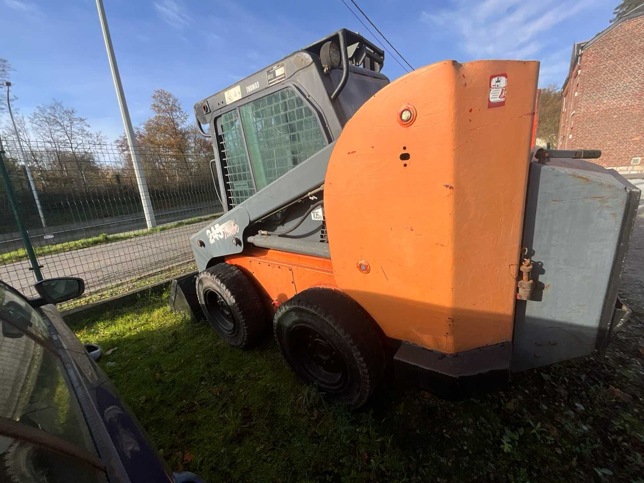 THOMAS 245 TURBO SKID STEER LOADER - Kompaktni nakladalnik na gosenicah: slika 3 THOMAS 245 TURBO SKID STEER LOADER - Kompaktni nakladalnik na gosenicah: slika 3