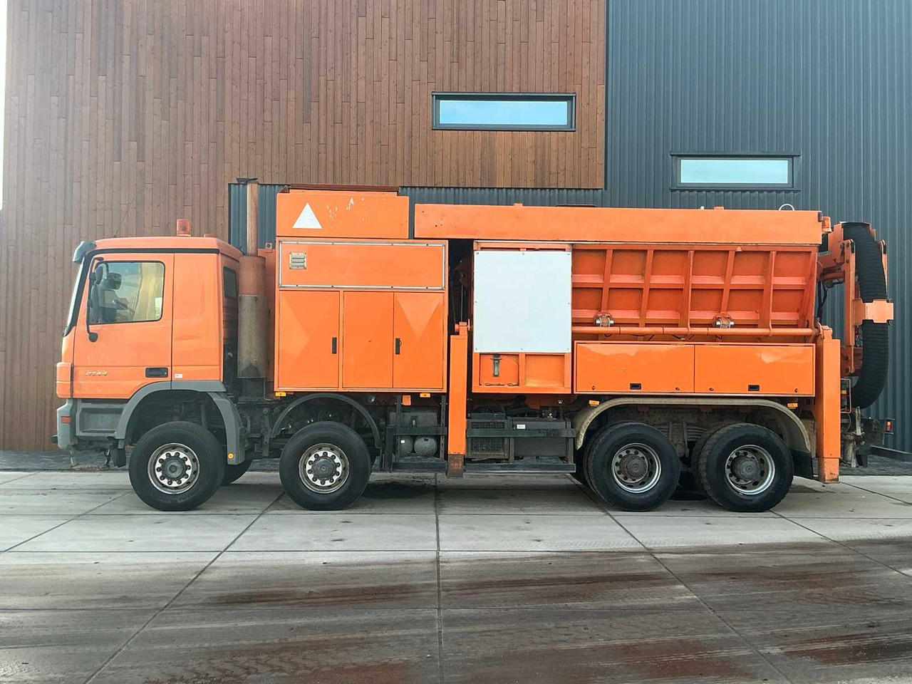 Tovornjak 2006 MERCEDES-BENZ 414F TRUCK WITH SUCTION BODY: slika 10
