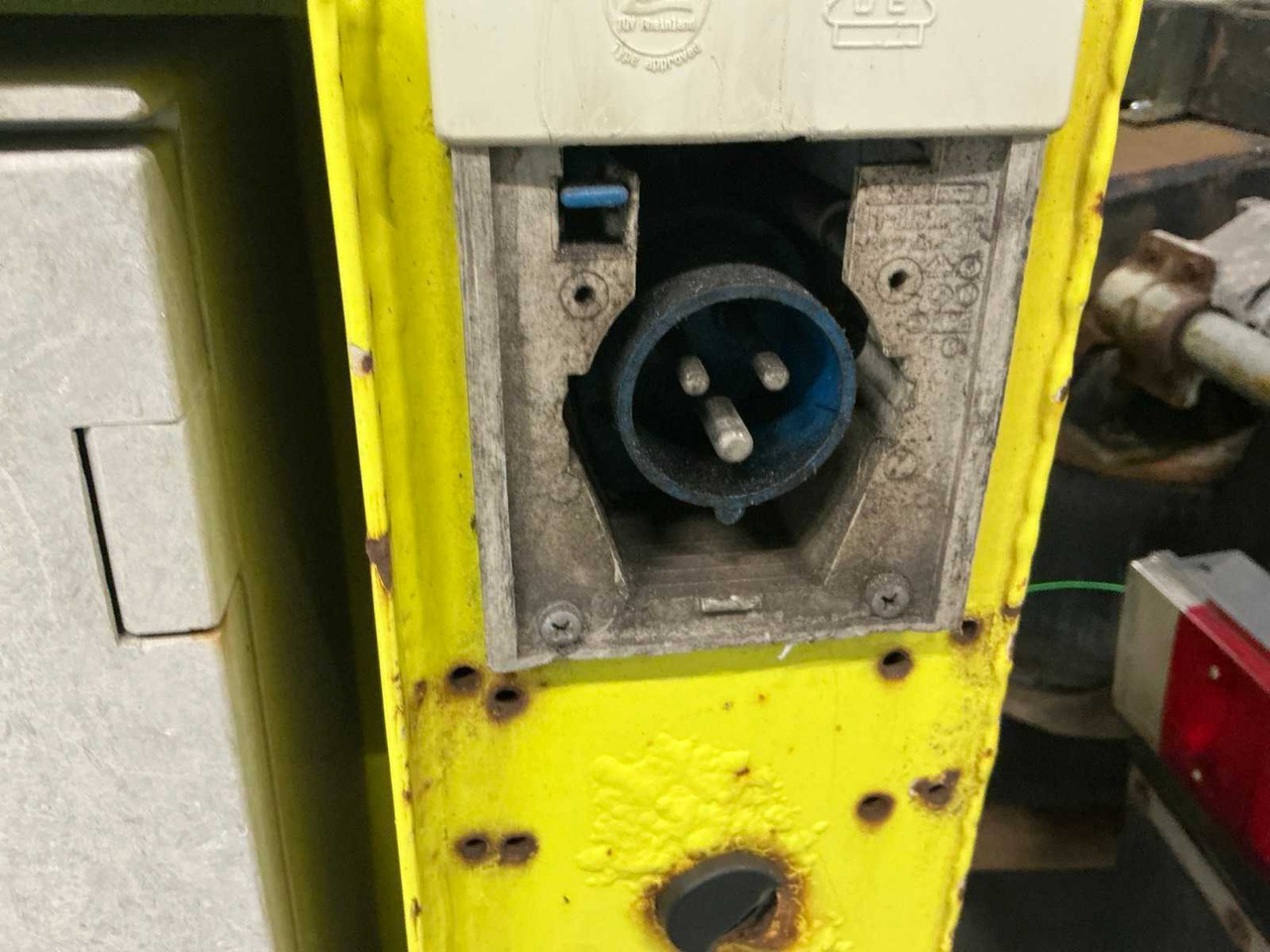 Tovornjak 2007 DAF FT CF85 TRUCK+CRASH ABSORBER: slika 20