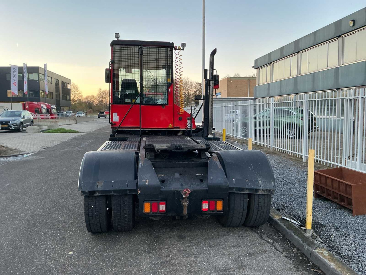 2012 KALMAR TT612D TERMINAL TRUCK - Tovornjak: slika 5 2012 KALMAR TT612D TERMINAL TRUCK - Tovornjak: slika 5