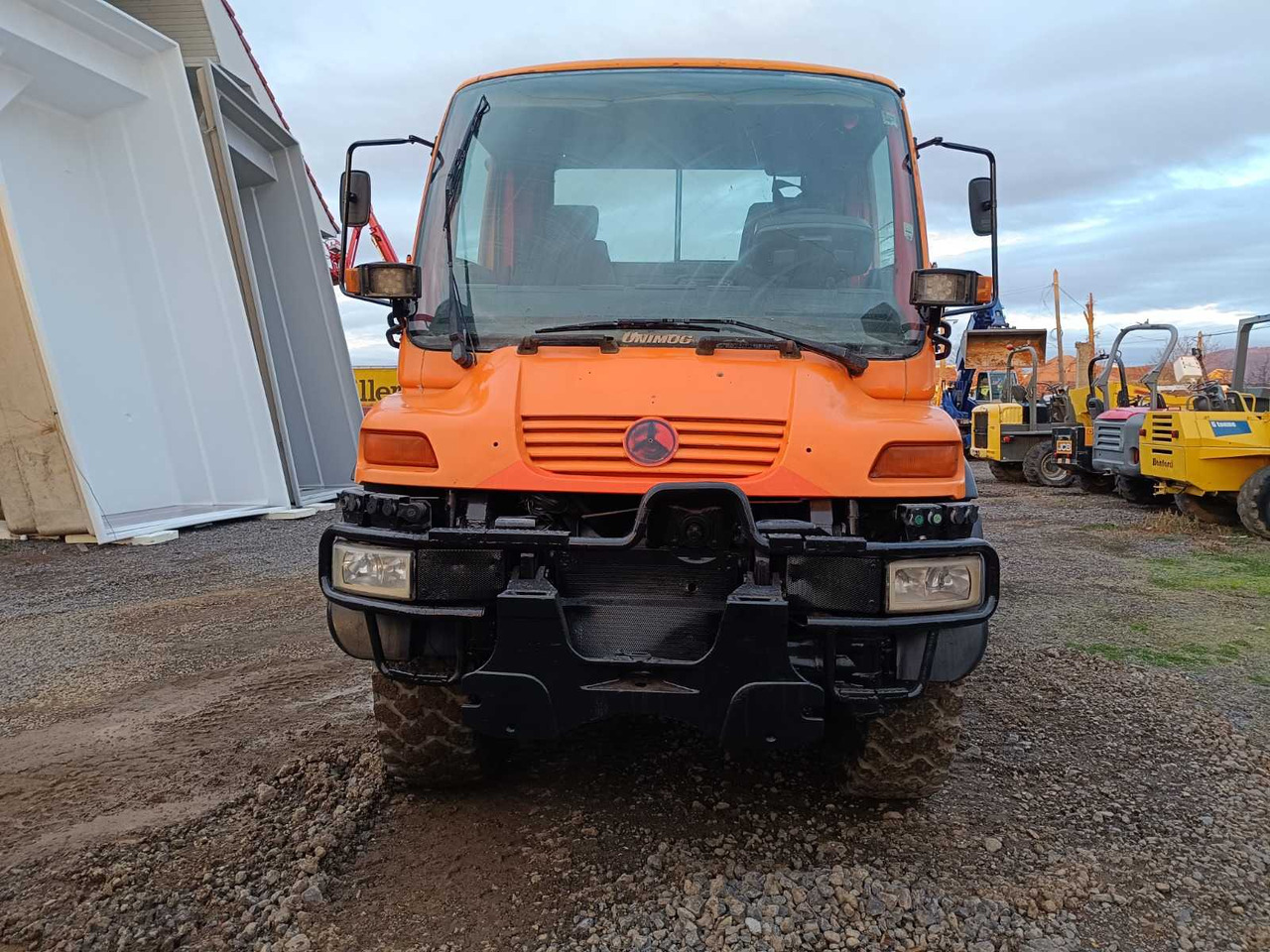 UNIMOG - U 400 - TRUCK - 2001 - Tovornjak: slika 3 UNIMOG - U 400 - TRUCK - 2001 - Tovornjak: slika 3