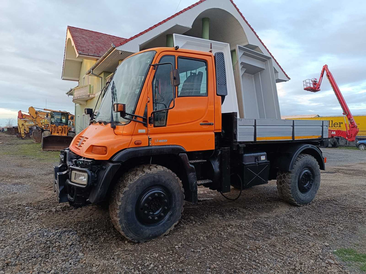 UNIMOG - U 400 - TRUCK - 2001 - Tovornjak: slika 1 UNIMOG - U 400 - TRUCK - 2001 - Tovornjak: slika 1