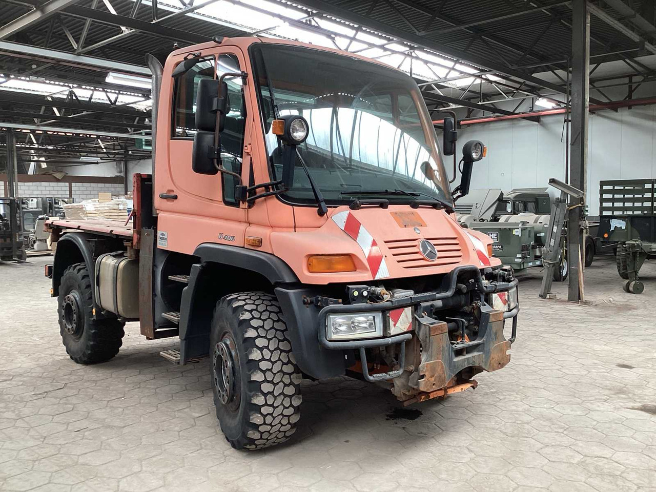 UNIMOG U 400 TRUCK - Tovornjak: slika 2 UNIMOG U 400 TRUCK - Tovornjak: slika 2