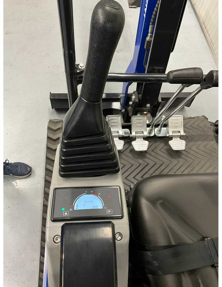 Bager ULTRA FORCE EQUIPMENT - NM-1800KG - CRAWLER EXCAVATOR WITH KUBOTA DIESEL ENGINE - 2025 INCL. 3 BUCKETS: slika 11