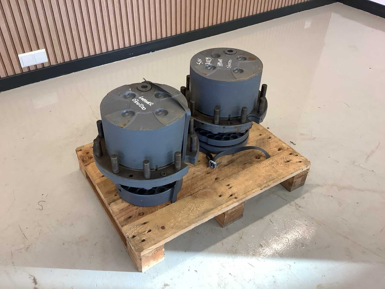 UNUSED 2X LIEBHERR 914 FINAL DELAY - Bager na kolesih: slika 1 UNUSED 2X LIEBHERR 914 FINAL DELAY - Bager na kolesih: slika 1