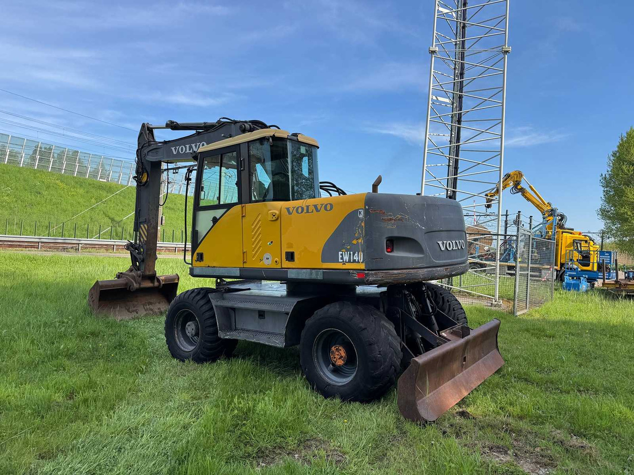 Volvo EW140 - Bager na kolesih: slika 3 Volvo EW140 - Bager na kolesih: slika 3