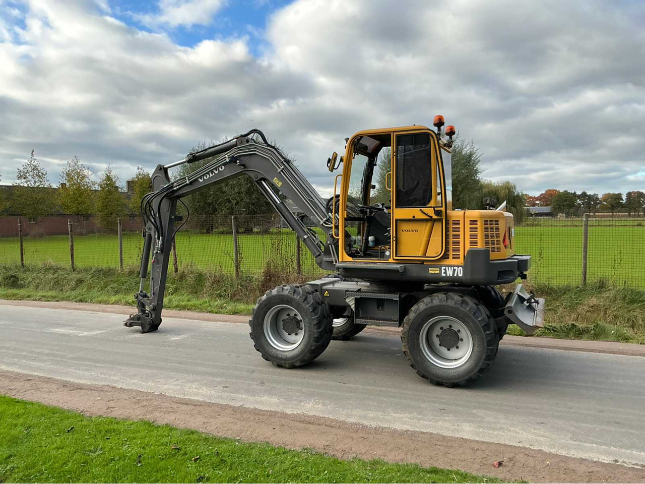 Volvo EW70 - Bager na kolesih: slika 4 Volvo EW70 - Bager na kolesih: slika 4