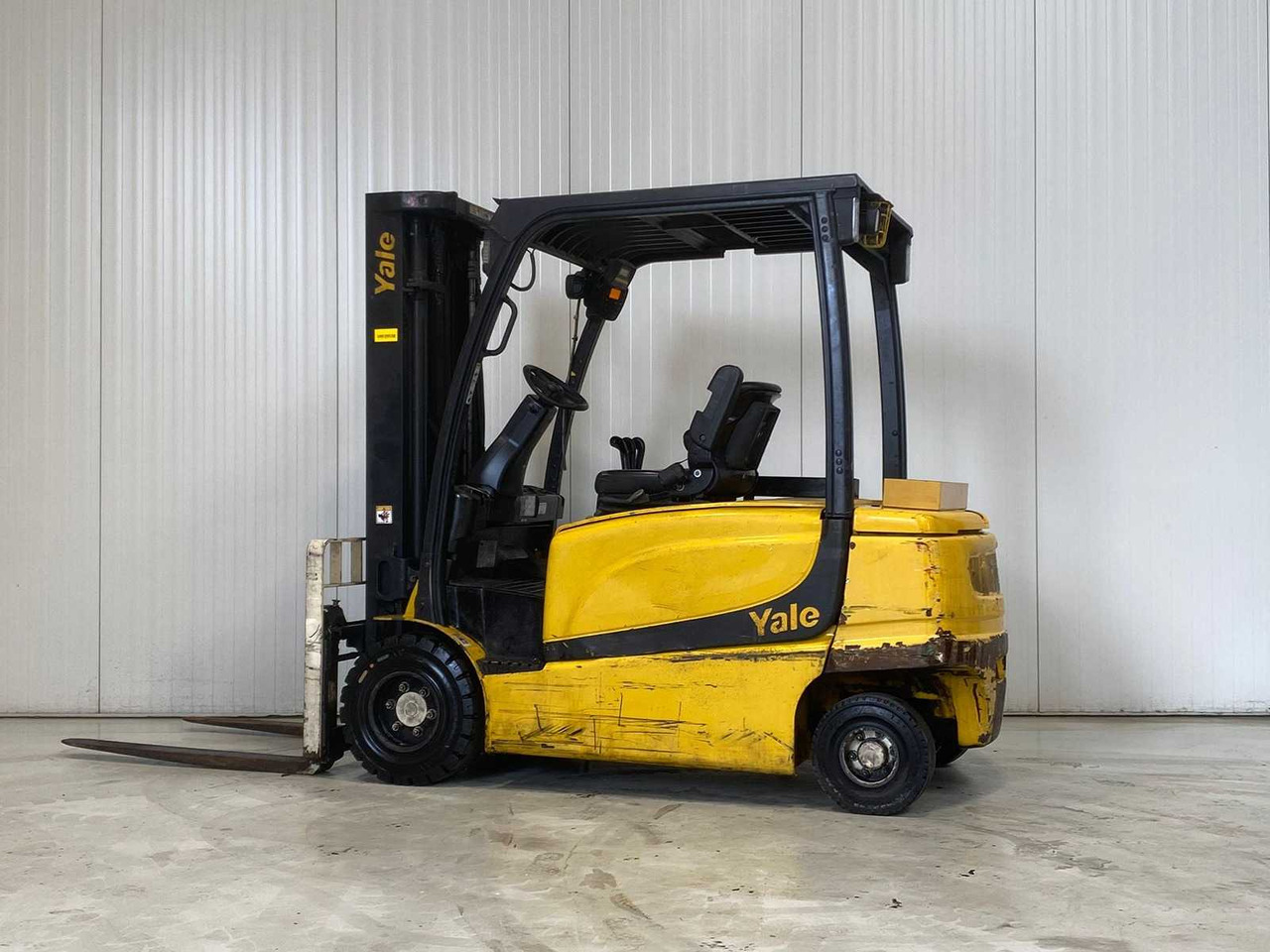 YALE - 2013 - ERP 35 VL - FORKLIFT - TRIPLEX - FREE-LIFT - SIDE-SHIFT - Viličar: slika 2 YALE - 2013 - ERP 35 VL - FORKLIFT - TRIPLEX - FREE-LIFT - SIDE-SHIFT - Viličar: slika 2