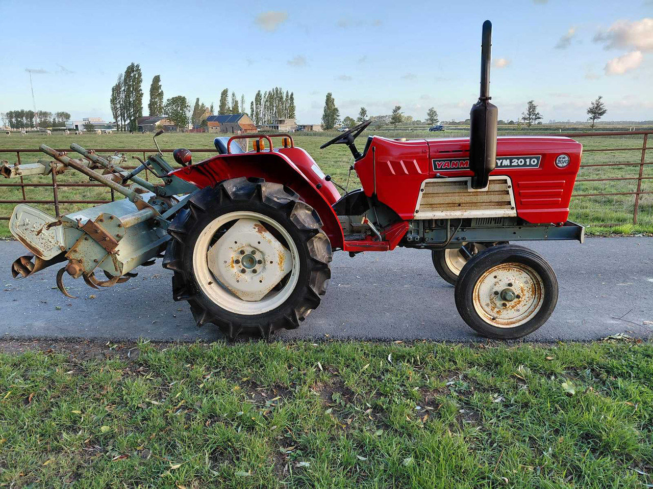 Yanmar YM2010 - Mini traktor: slika 3 Yanmar YM2010 - Mini traktor: slika 3