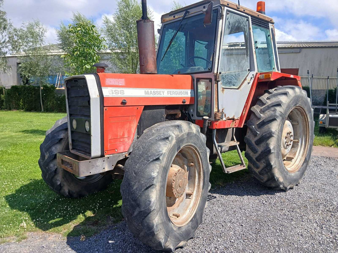 Massey Ferguson 698 - Traktor: slika 1 Massey Ferguson 698 - Traktor: slika 1