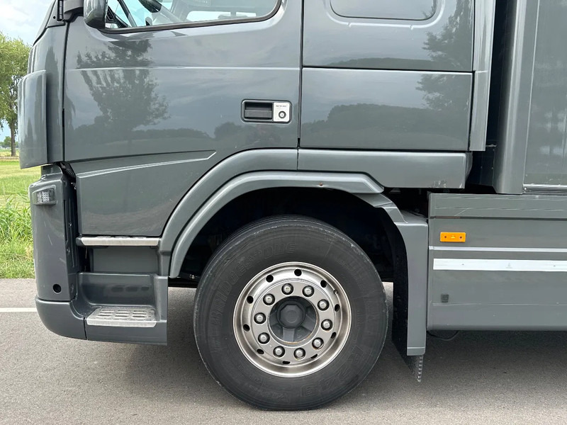 Volvo FM 330 VOLVO FM 330 EEV - Tovornjak zabojnik: slika 4 Volvo FM 330 VOLVO FM 330 EEV - Tovornjak zabojnik: slika 4