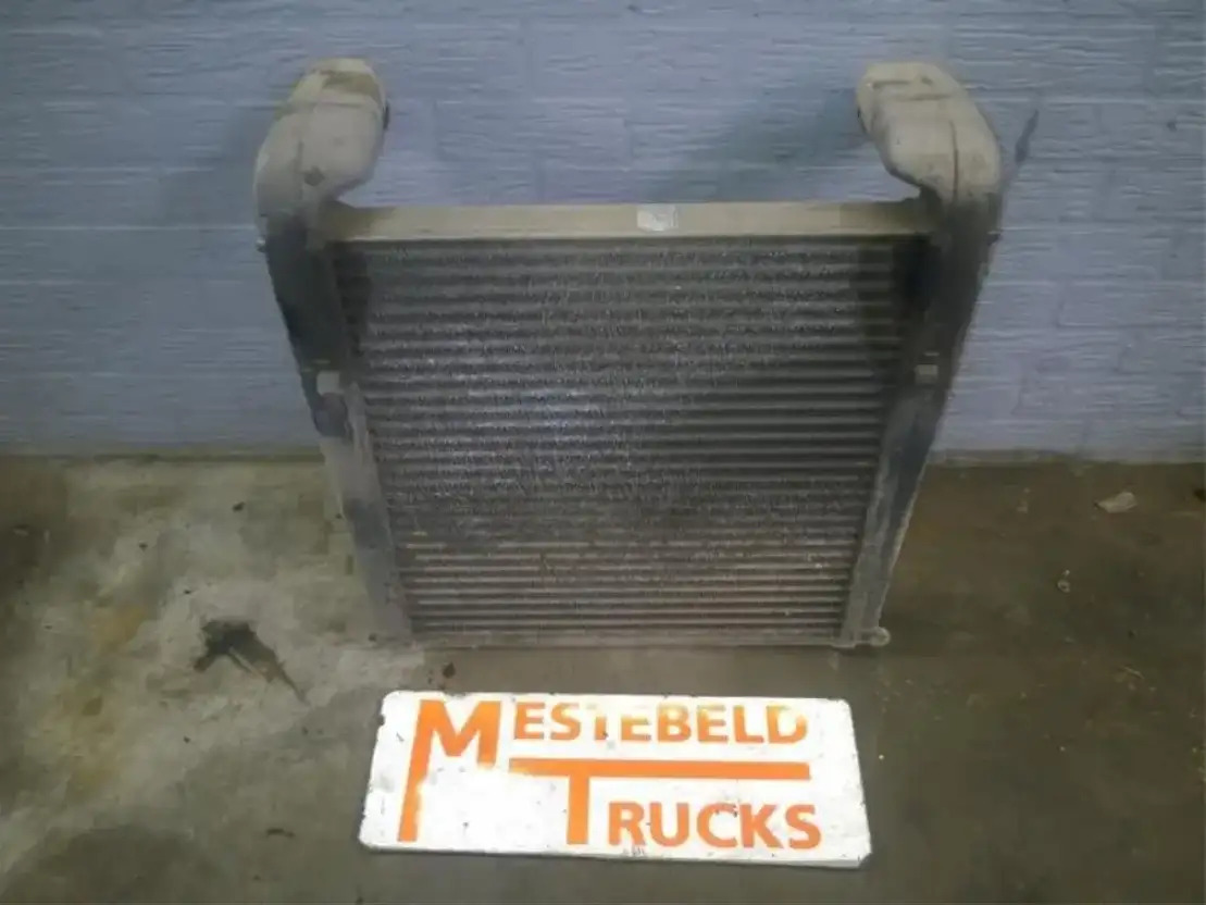 MAN Intercooler L2000 - Hladilni sistem za Tovornjak: slika 1 MAN Intercooler L2000 - Hladilni sistem za Tovornjak: slika 1