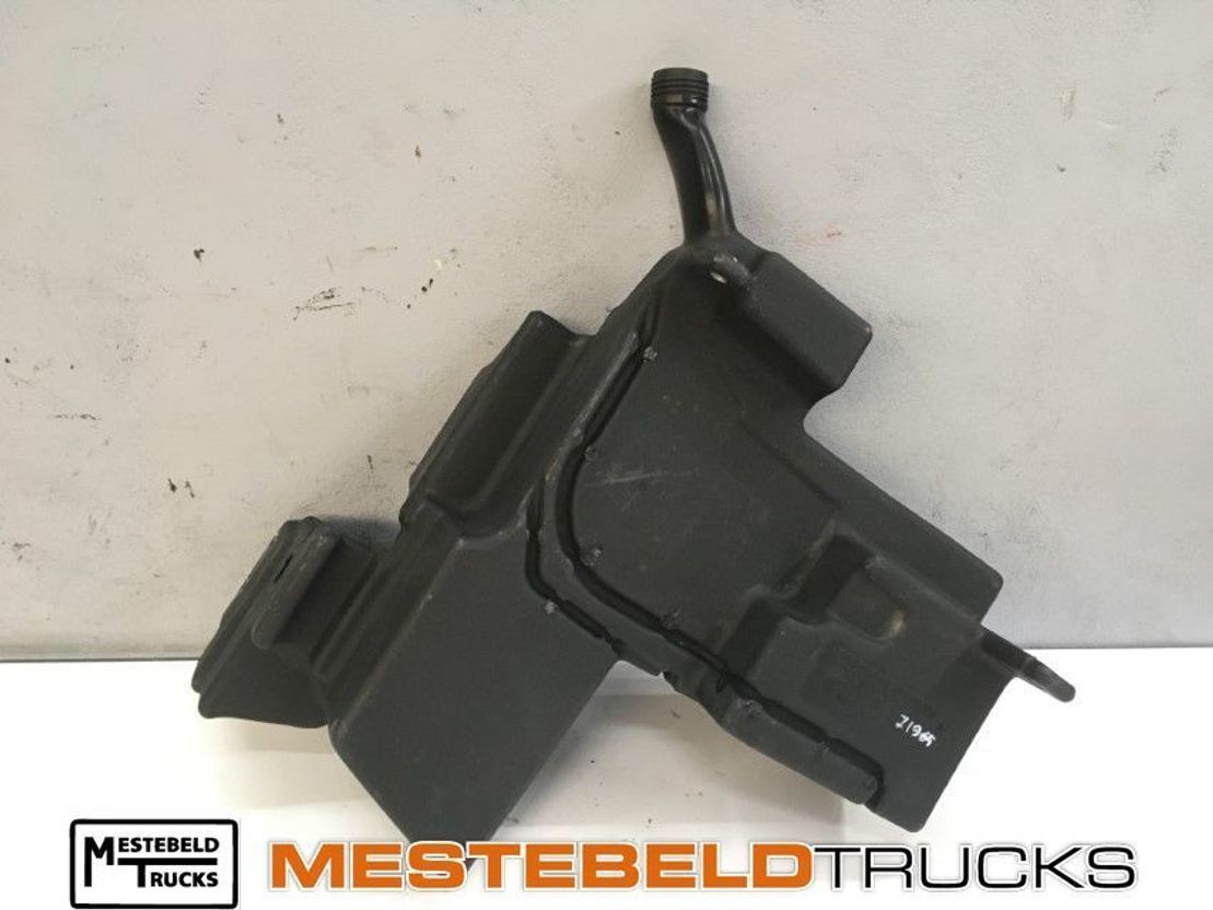 Mercedes-Benz Ruitensproeierreservoir - Kabina in notranjost za Tovornjak: slika 1 Mercedes-Benz Ruitensproeierreservoir - Kabina in notranjost za Tovornjak: slika 1