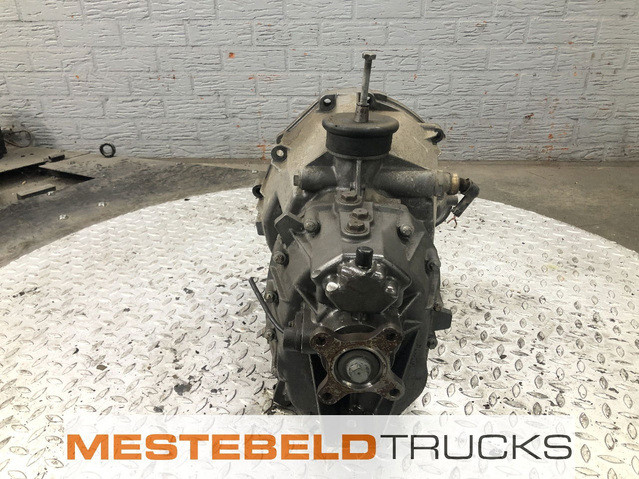 Volkswagen Versnellingsbak Crafter LT 2.5 G28-5R - Menjalnik in deli za Tovornjak: slika 2 Volkswagen Versnellingsbak Crafter LT 2.5 G28-5R - Menjalnik in deli za Tovornjak: slika 2