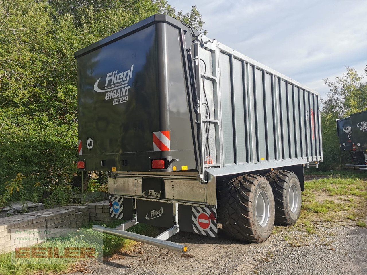 Fliegl ASW 281 GIGANT FOX 45m³ - Samo-nakladalni voz: slika 3 Fliegl ASW 281 GIGANT FOX 45m³ - Samo-nakladalni voz: slika 3