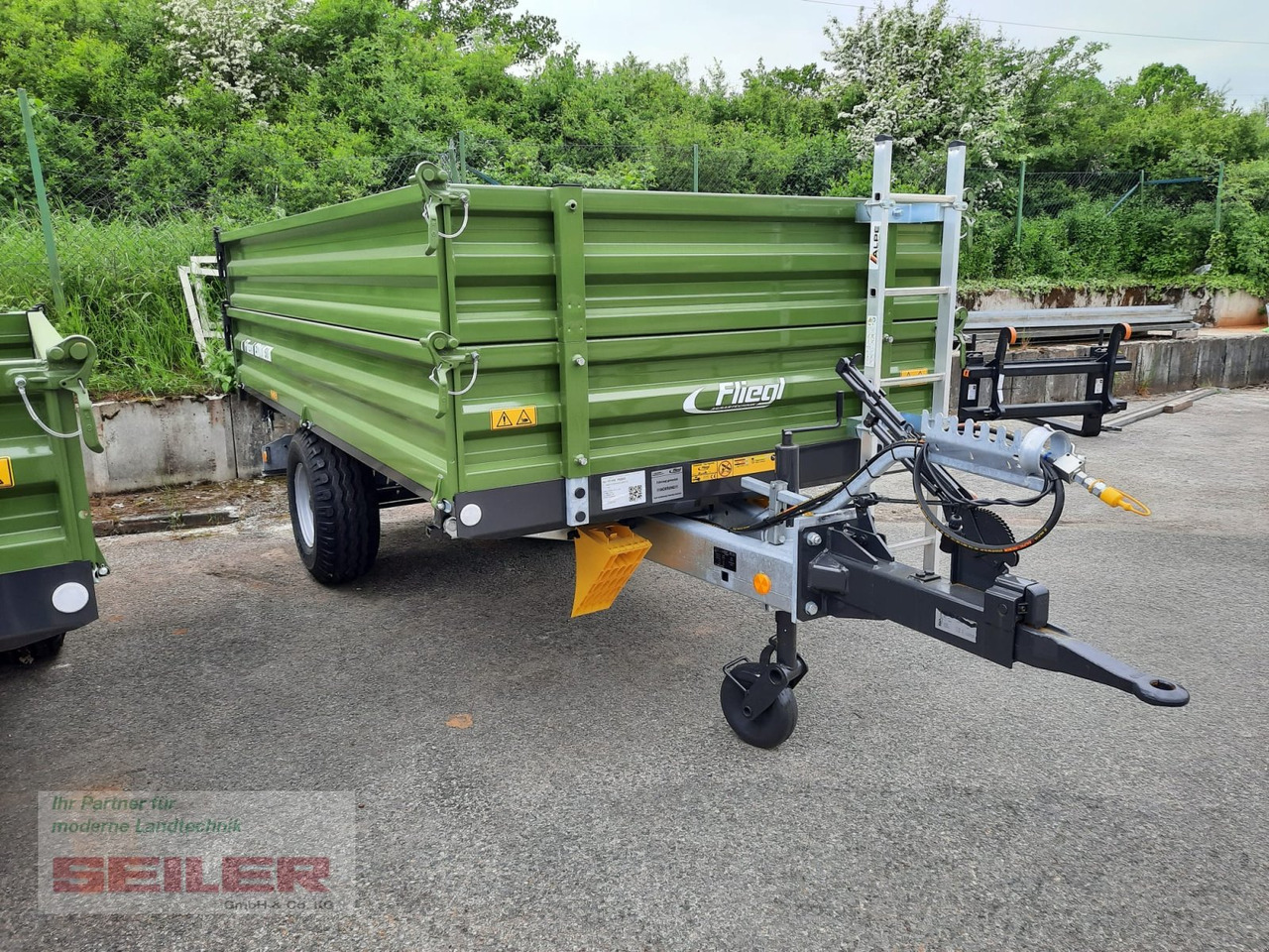 Fliegl EDK 50 FOX + Aufbau 400 mm - Kmetijska prikolica: slika 2 Fliegl EDK 50 FOX + Aufbau 400 mm - Kmetijska prikolica: slika 2
