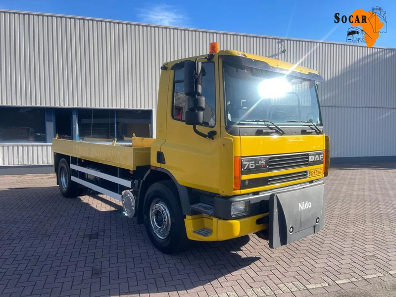 DAF CF 75.240 Automatic Euro 2 NL-Truck Original km's - Tovornjak s kesonom: slika 1 DAF CF 75.240 Automatic Euro 2 NL-Truck Original km's - Tovornjak s kesonom: slika 1