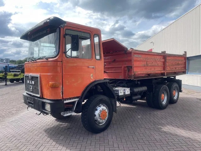 MAN 26.293 6x6 Full steel Kipper - Tovornjak prekucnik: slika 3 MAN 26.293 6x6 Full steel Kipper - Tovornjak prekucnik: slika 3