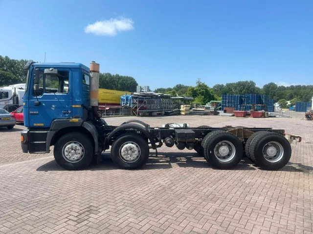 MAN 32.403 8x4 chassis Manual Full Steel - Tovornjak-šasija: slika 2 MAN 32.403 8x4 chassis Manual Full Steel - Tovornjak-šasija: slika 2