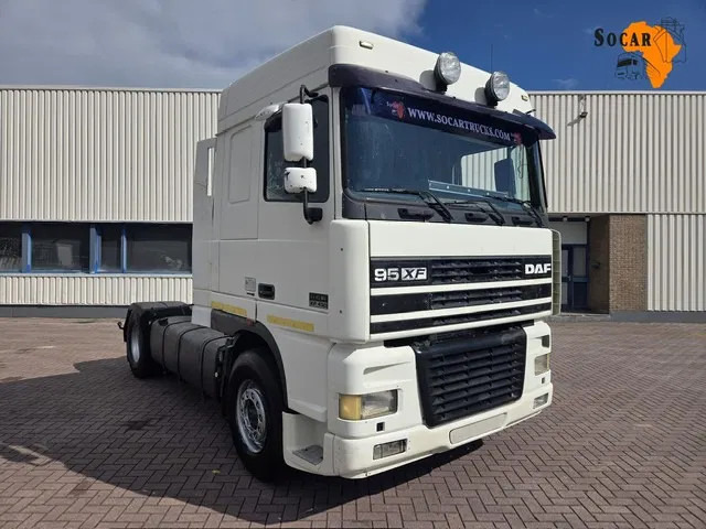 DAF XF 95.430 Manual gear Euro 3 - Vlačilec: slika 1 DAF XF 95.430 Manual gear Euro 3 - Vlačilec: slika 1