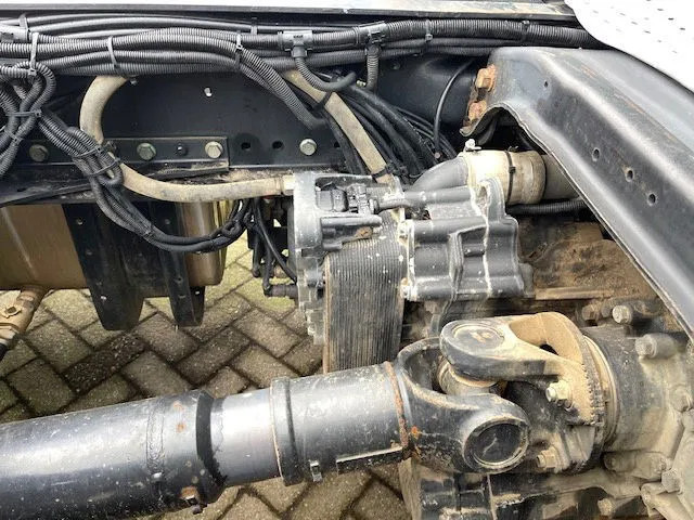 MAN TGS 18.480 Euro 5 Retarder 2-Tanks - Vlačilec: slika 4 MAN TGS 18.480 Euro 5 Retarder 2-Tanks - Vlačilec: slika 4