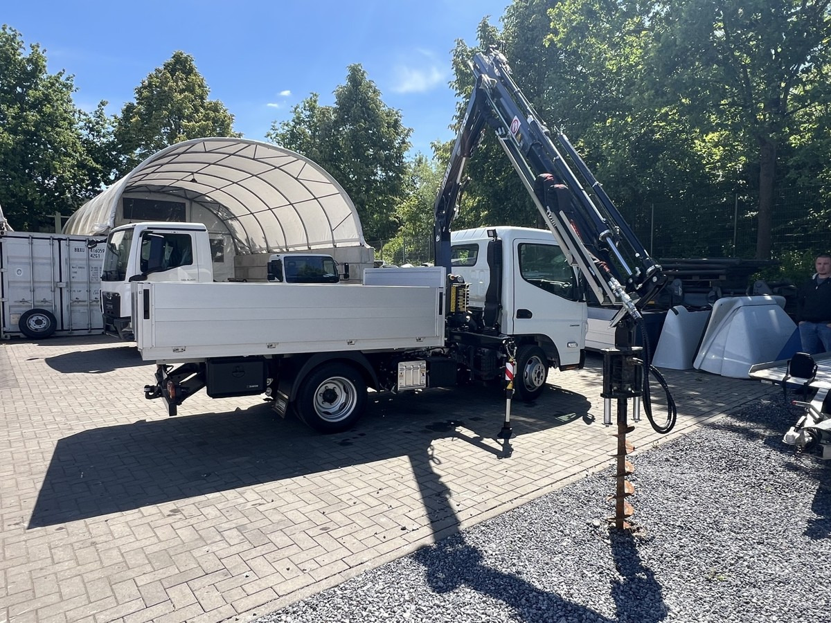 FUSO 3S15 Alu Pritsche 2.80m Ladekran Bohrgerät - Dostavno vozilo s kesonom: slika 2 FUSO 3S15 Alu Pritsche 2.80m Ladekran Bohrgerät - Dostavno vozilo s kesonom: slika 2