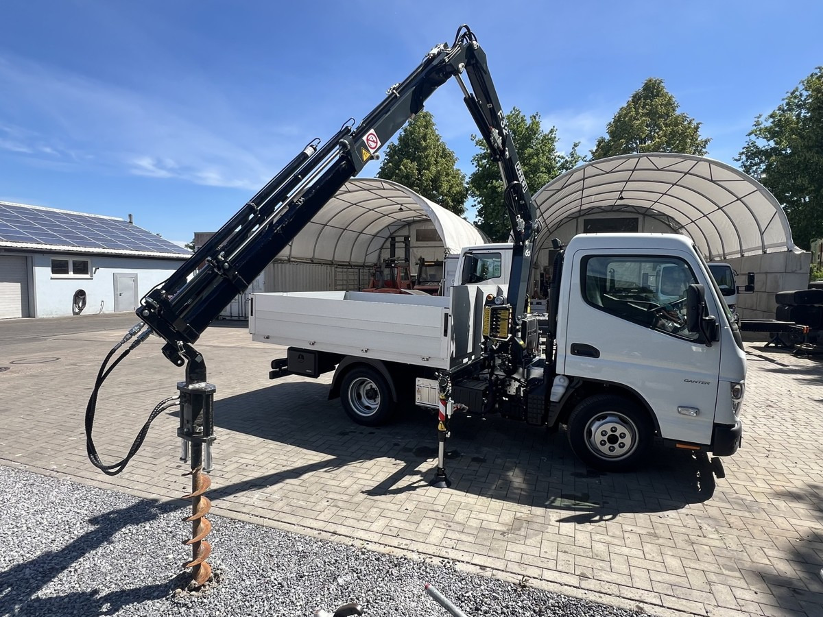 FUSO 3S15 Alu Pritsche 2.80m Ladekran Bohrgerät - Dostavno vozilo s kesonom: slika 1 FUSO 3S15 Alu Pritsche 2.80m Ladekran Bohrgerät - Dostavno vozilo s kesonom: slika 1
