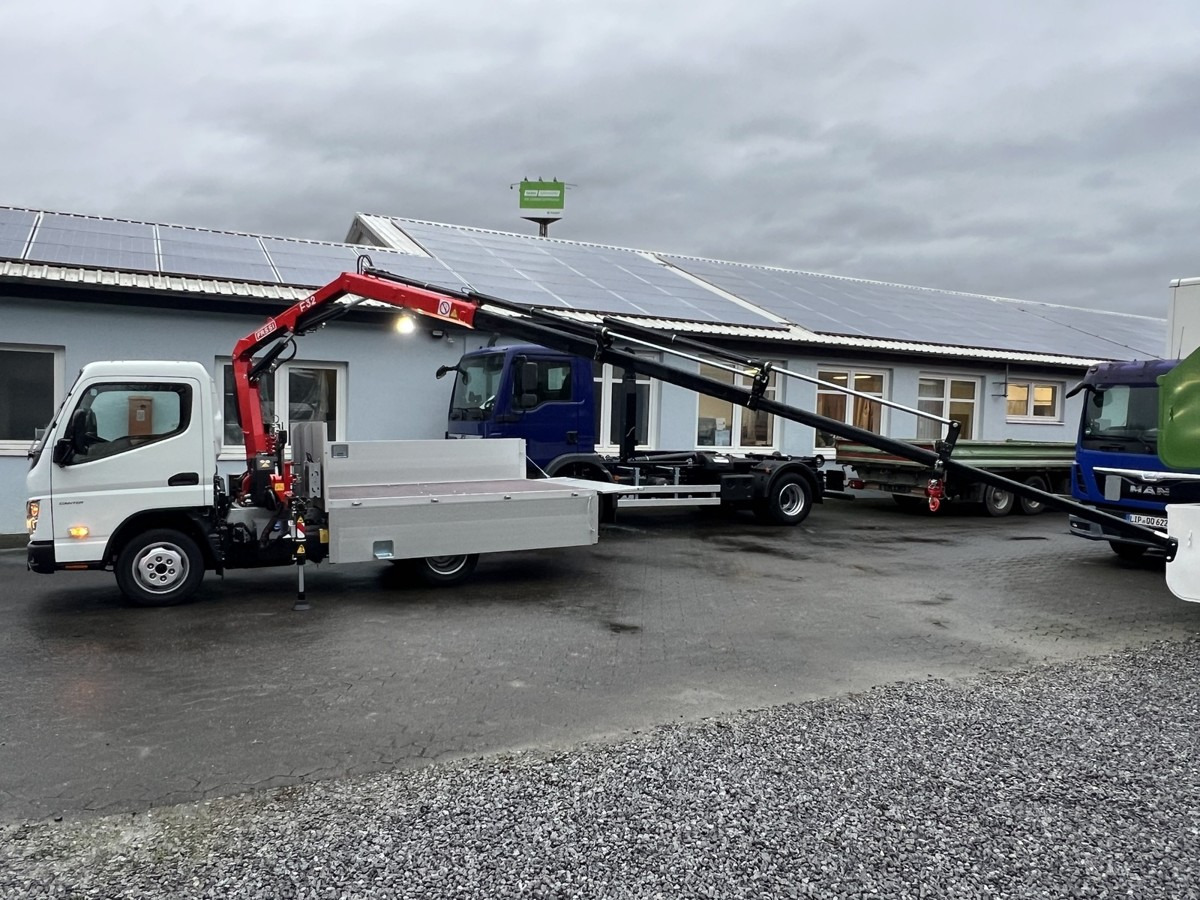 FUSO 3S15 Alu Pritsche 2.80m Ladekran Funk! - Dostavno vozilo s kesonom: slika 5 FUSO 3S15 Alu Pritsche 2.80m Ladekran Funk! - Dostavno vozilo s kesonom: slika 5