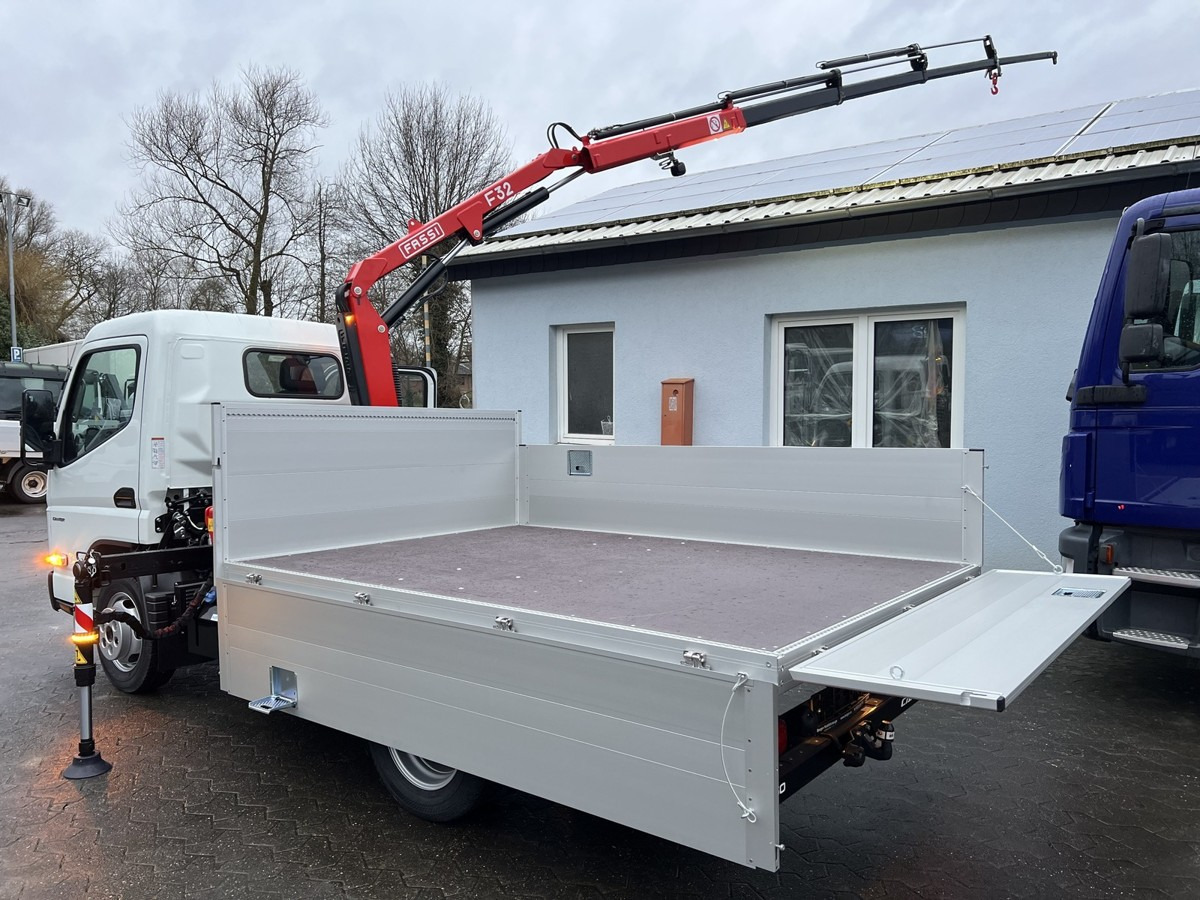 FUSO 3S15 Alu Pritsche 2.80m Ladekran Funk! sofort ve - Tovornjak s kesonom, Tovornjak z dvigalom: slika 1 FUSO 3S15 Alu Pritsche 2.80m Ladekran Funk! sofort ve - Tovornjak s kesonom, Tovornjak z dvigalom: slika 1