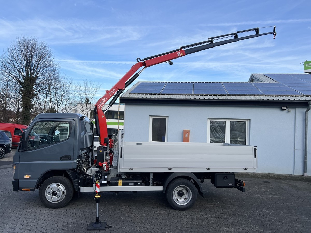 FUSO 6S15 Pritsche 3.0m Kran 4xhydr. Funk! - Dostavno vozilo s kesonom: slika 1 FUSO 6S15 Pritsche 3.0m Kran 4xhydr. Funk! - Dostavno vozilo s kesonom: slika 1