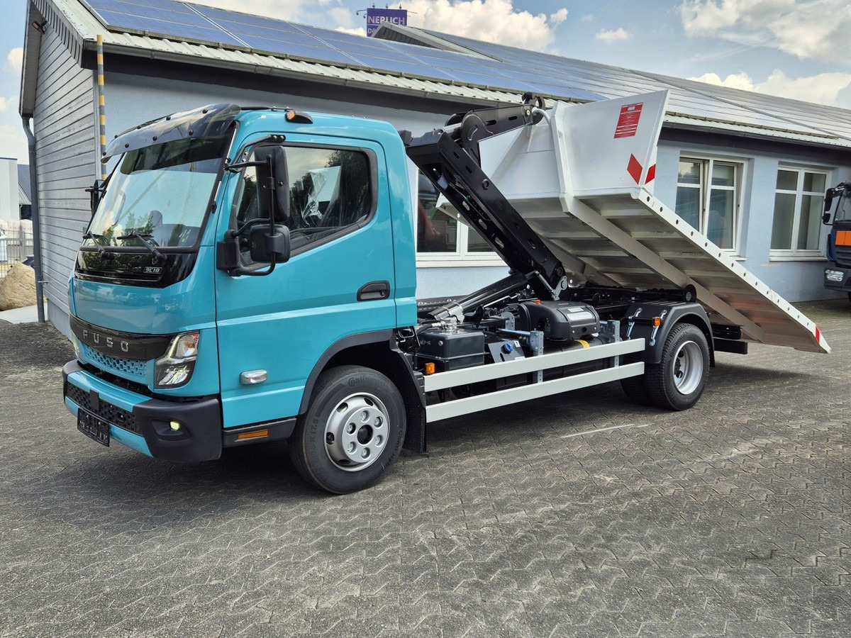 FUSO Canter FUSO 9C18 City Abrollkipper Krokbil Color - Kotalni prekucni tovornjak, Tovornjak z dvigalom: slika 2 FUSO Canter FUSO 9C18 City Abrollkipper Krokbil Color - Kotalni prekucni tovornjak, Tovornjak z dvigalom: slika 2