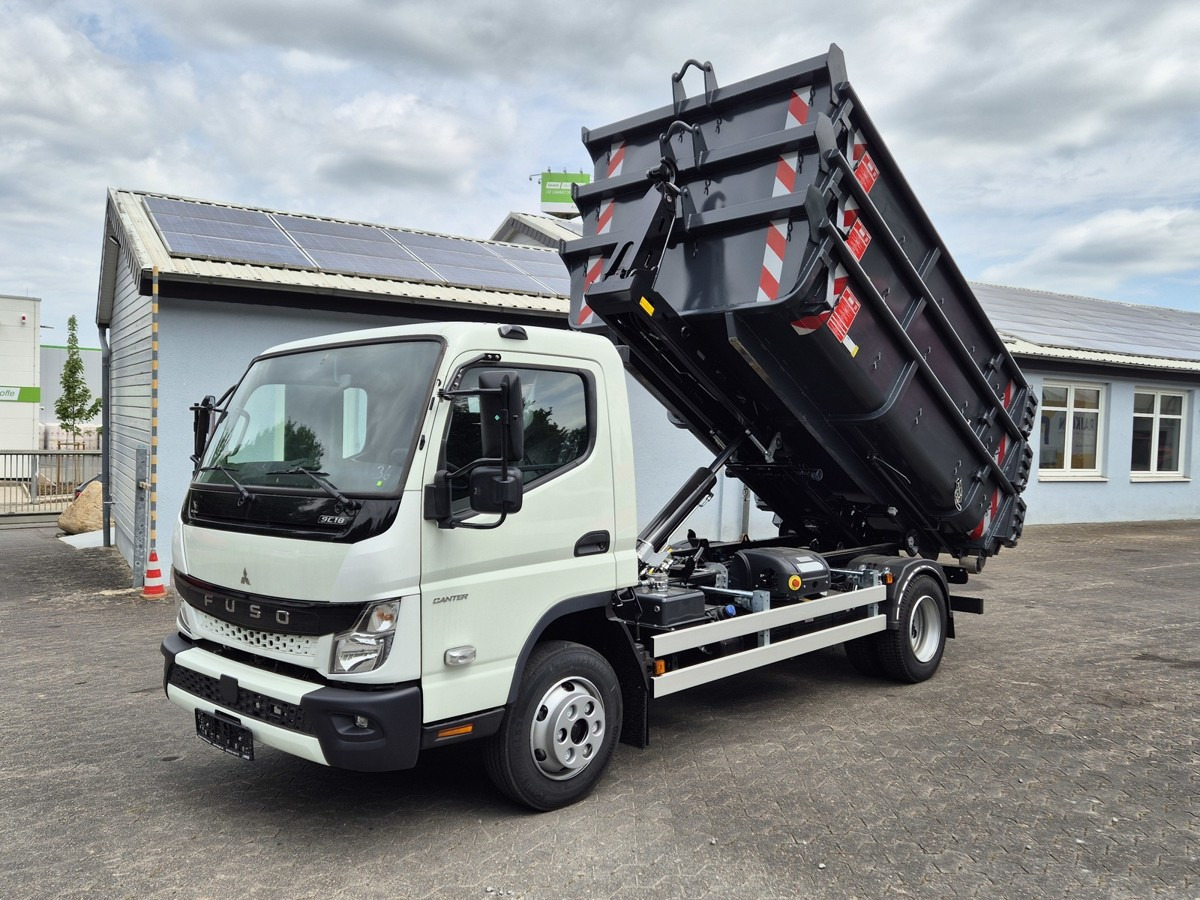 FUSO FUSO 9C18 40km/h City Abrollkipper WLF Swiss CH - Kotalni prekucni tovornjak: slika 1 FUSO FUSO 9C18 40km/h City Abrollkipper WLF Swiss CH - Kotalni prekucni tovornjak: slika 1