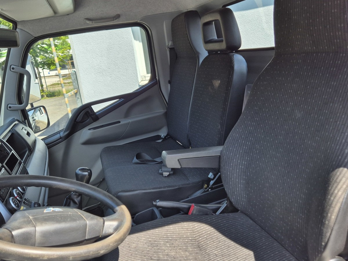 Kotalni prekucni tovornjak FUSO Fuso Canter 7C18 City Abrollkipper AHK Hooklift: slika 14