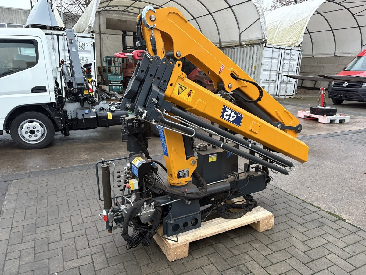 Ladekran Copma 42.4 Funk - Paletno dvigalo: slika 1 Ladekran Copma 42.4 Funk - Paletno dvigalo: slika 1