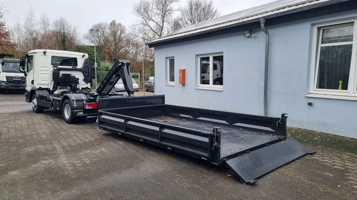 MAN TGL 12.220 BL NEU City Abrollkipper 8t TipMatic - Kotalni prekucni tovornjak: slika 2 MAN TGL 12.220 BL NEU City Abrollkipper 8t TipMatic - Kotalni prekucni tovornjak: slika 2