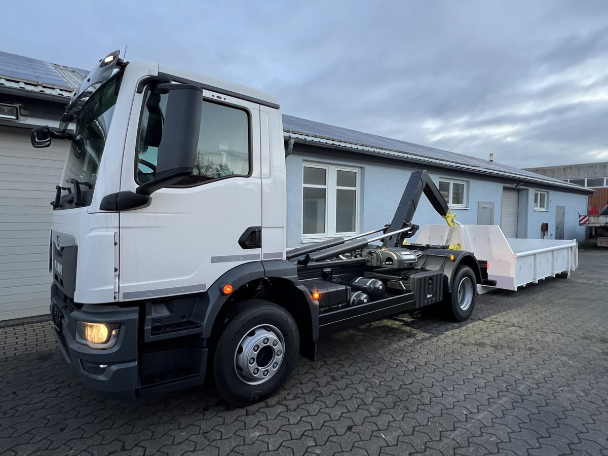 MAN TGM 15.290 BL Abrollkipper PowerMatic Standheiz. - Kotalni prekucni tovornjak: slika 5 MAN TGM 15.290 BL Abrollkipper PowerMatic Standheiz. - Kotalni prekucni tovornjak: slika 5