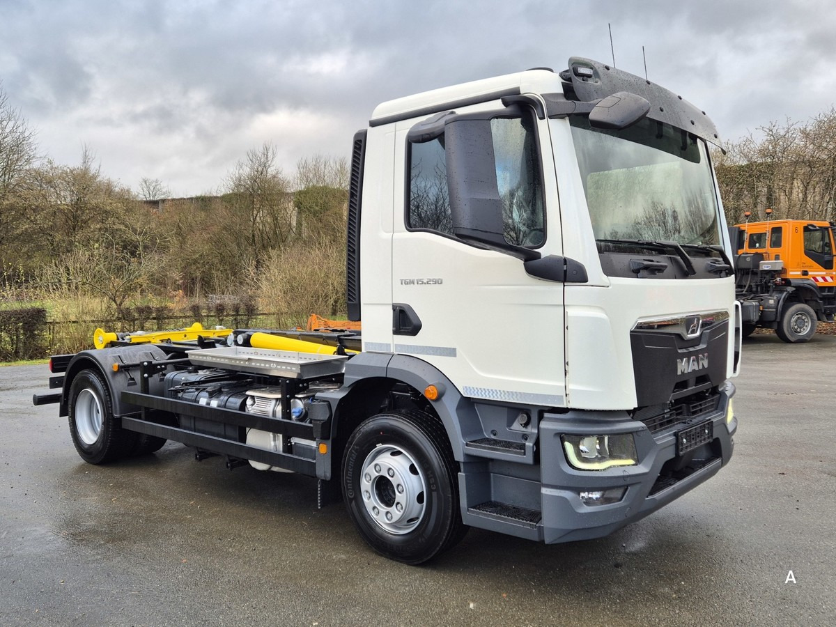 MAN TGM 15.290 BL Abrollkipper PowerMatic Standheiz. - Kotalni prekucni tovornjak: slika 2 MAN TGM 15.290 BL Abrollkipper PowerMatic Standheiz. - Kotalni prekucni tovornjak: slika 2