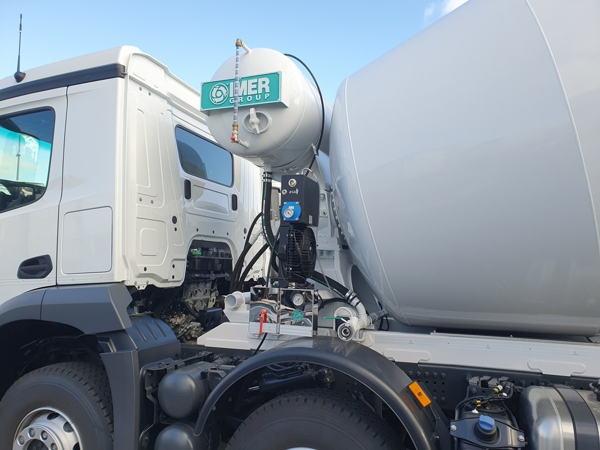MERCEDES-BENZ Arocs 3740 8x4 Betonmischer IMER ORU LT105 H 10m - Avtomešalec: slika 5 MERCEDES-BENZ Arocs 3740 8x4 Betonmischer IMER ORU LT105 H 10m - Avtomešalec: slika 5
