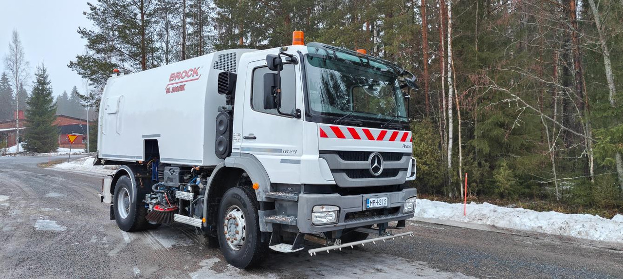 Brock SL280/2K MB Axor 1829 - Vozilo za pometanje: slika 1 Brock SL280/2K MB Axor 1829 - Vozilo za pometanje: slika 1