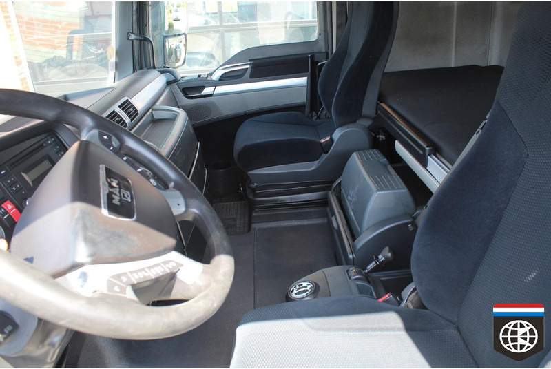 Tovornjak s ponjavo MAN TGX 26 440 RETARDER - NIGHT A/C: slika 11