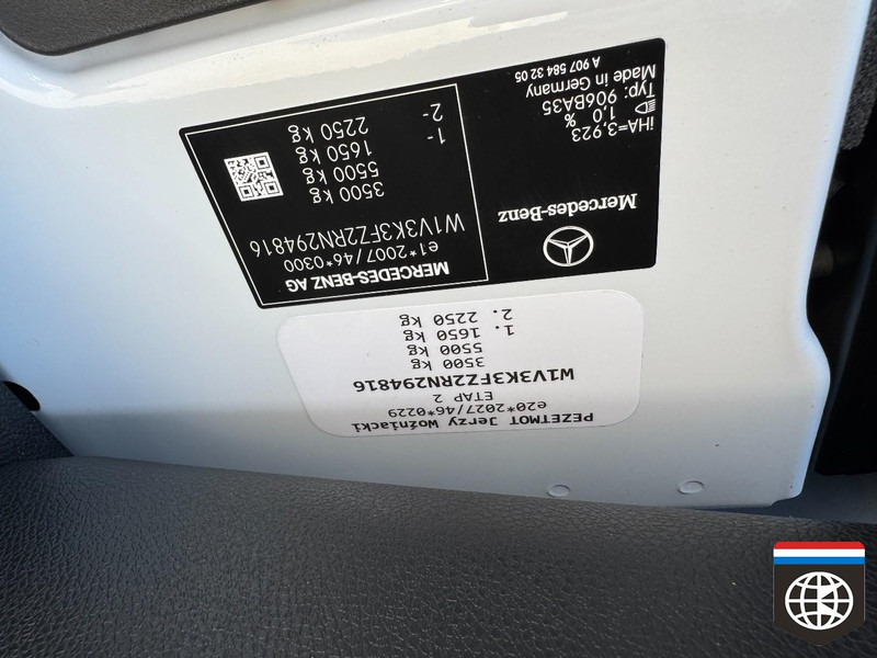 Mercedes-Benz Sprinter  Laadbak verwarming - IDEAAL VOOR TRANSPORT VAN BLOEMEN IN DOZEN en/ of KRATTEN - Dostavno vozilo z zabojnikom: slika 2 Mercedes-Benz Sprinter  Laadbak verwarming - IDEAAL VOOR TRANSPORT VAN BLOEMEN IN DOZEN en/ of KRATTEN - Dostavno vozilo z zabojnikom: slika 2