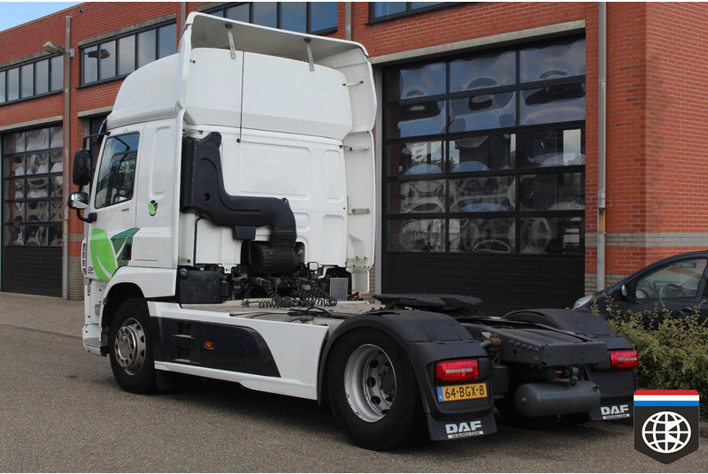 DAF CF 440 FT 2 x TANK - SMART TACHO 2 - LEATHER INTERIEUR - Vlačilec: slika 4 DAF CF 440 FT 2 x TANK - SMART TACHO 2 - LEATHER INTERIEUR - Vlačilec: slika 4