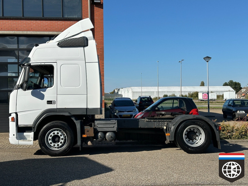 Volvo FM 370 EEV 4X2 NIGHT A/C - AUTOMATIC - EURO 5 - Vlačilec: slika 3 Volvo FM 370 EEV 4X2 NIGHT A/C - AUTOMATIC - EURO 5 - Vlačilec: slika 3