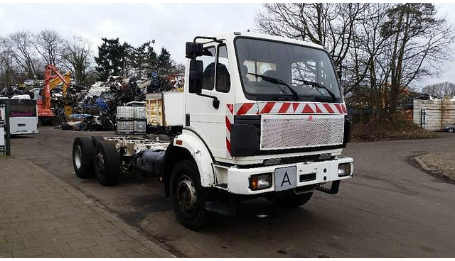 Mercedes-Benz 2524 L - Tovornjak-šasija: slika 3 Mercedes-Benz 2524 L - Tovornjak-šasija: slika 3